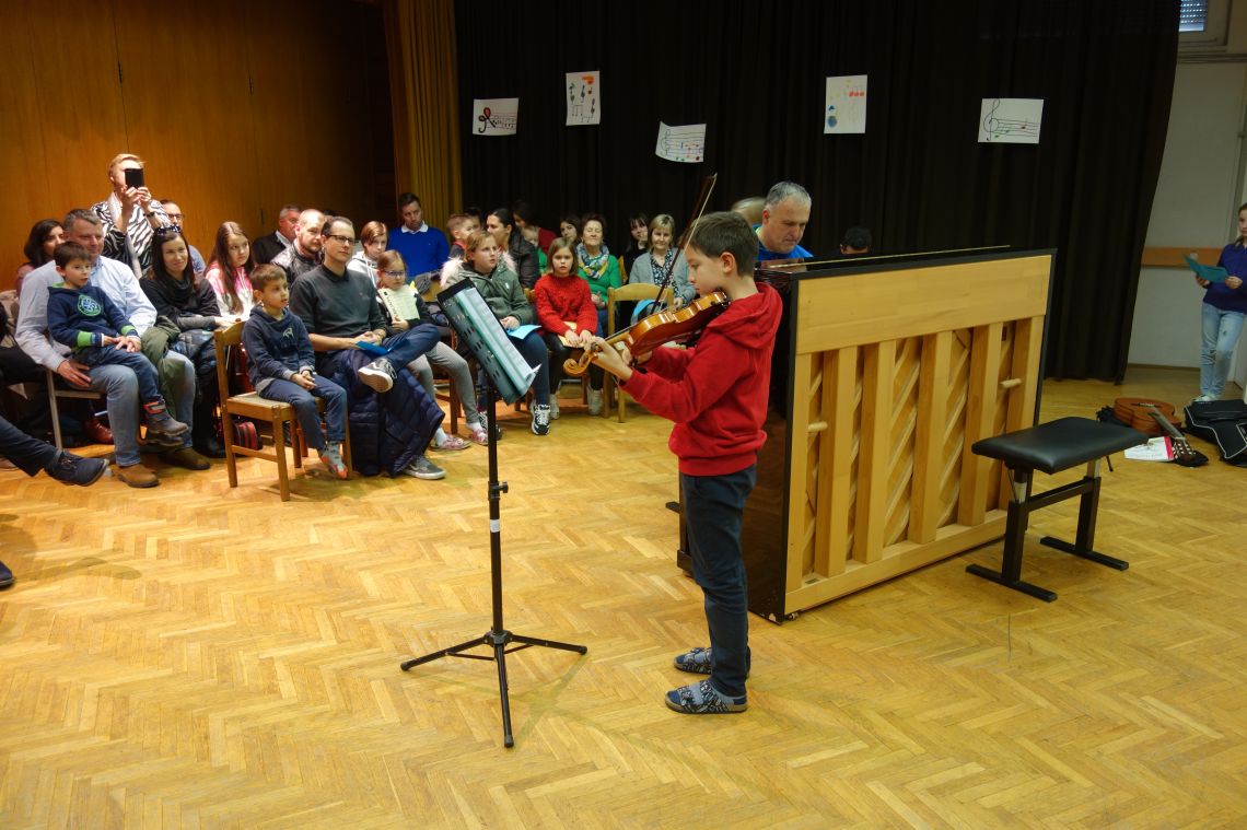 Polletni koncert Slovenske glasbene šole